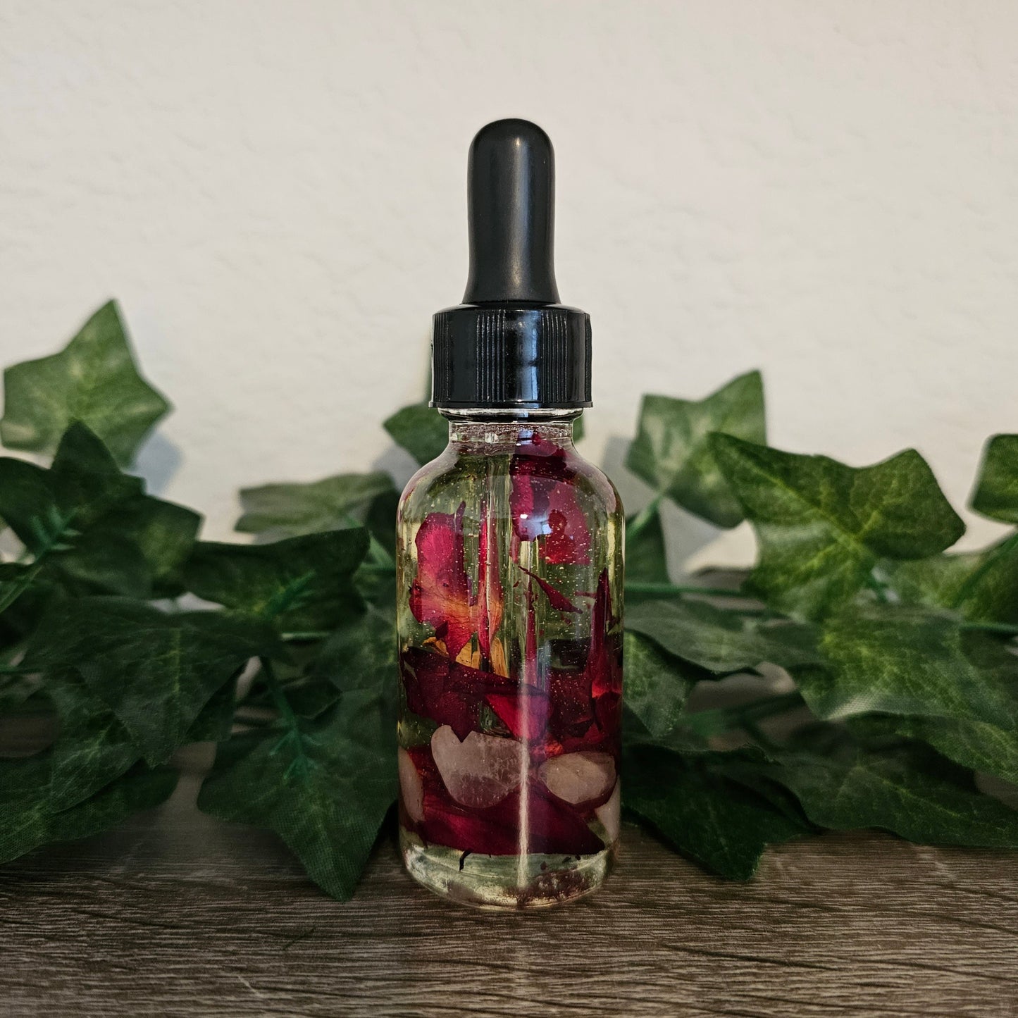 ROSE Oil - Love, Romance, Beauty, Attraction, Passion, Divination, Glamour, Luck, Manifestation - Venus - Ritual & Altar Tools