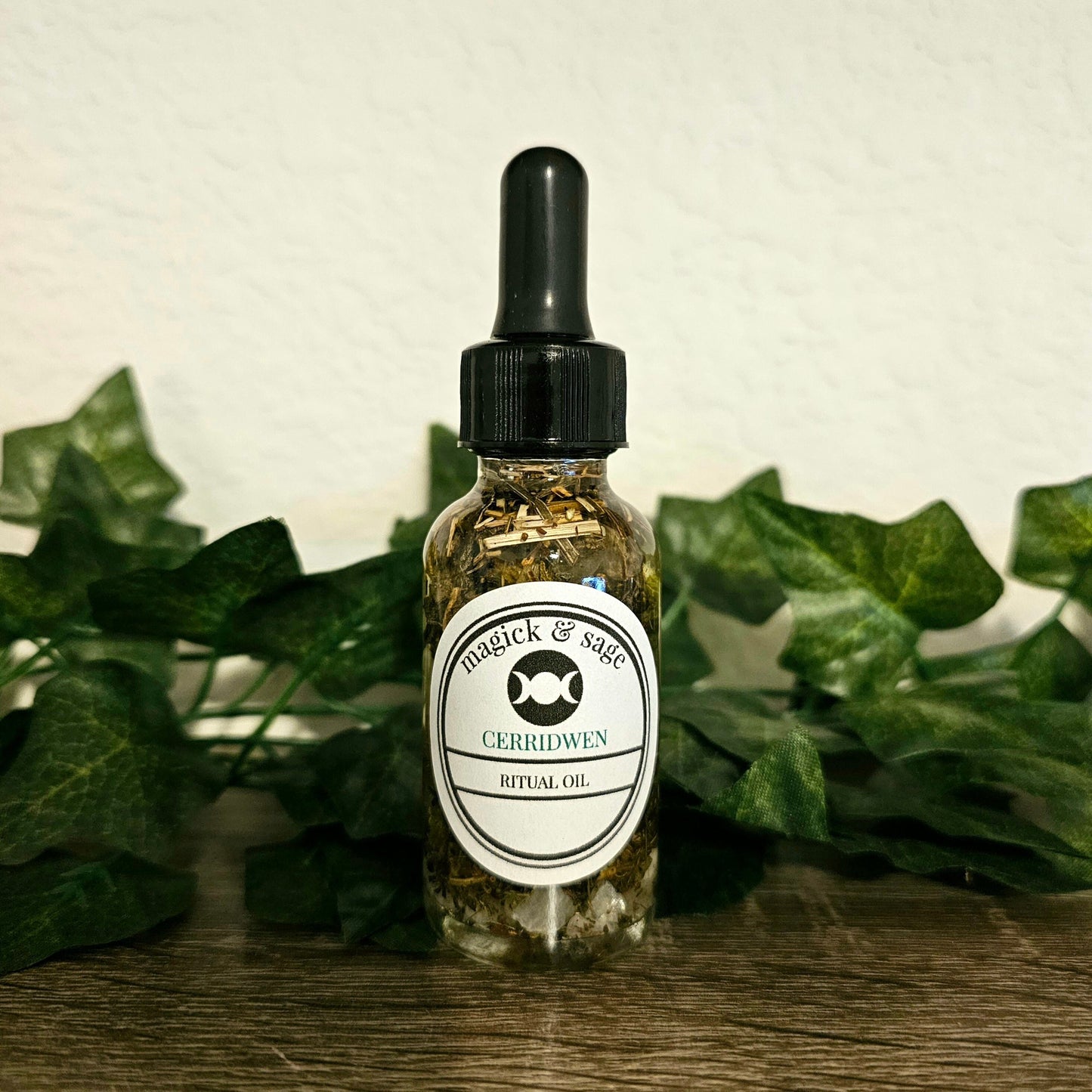 CERRIDWEN Goddess Oil - work and connect with Ceridwen - Rebirth, Transformation, Inspiration, Poetry, Magic - Celtic - Ritual & Altar Tools