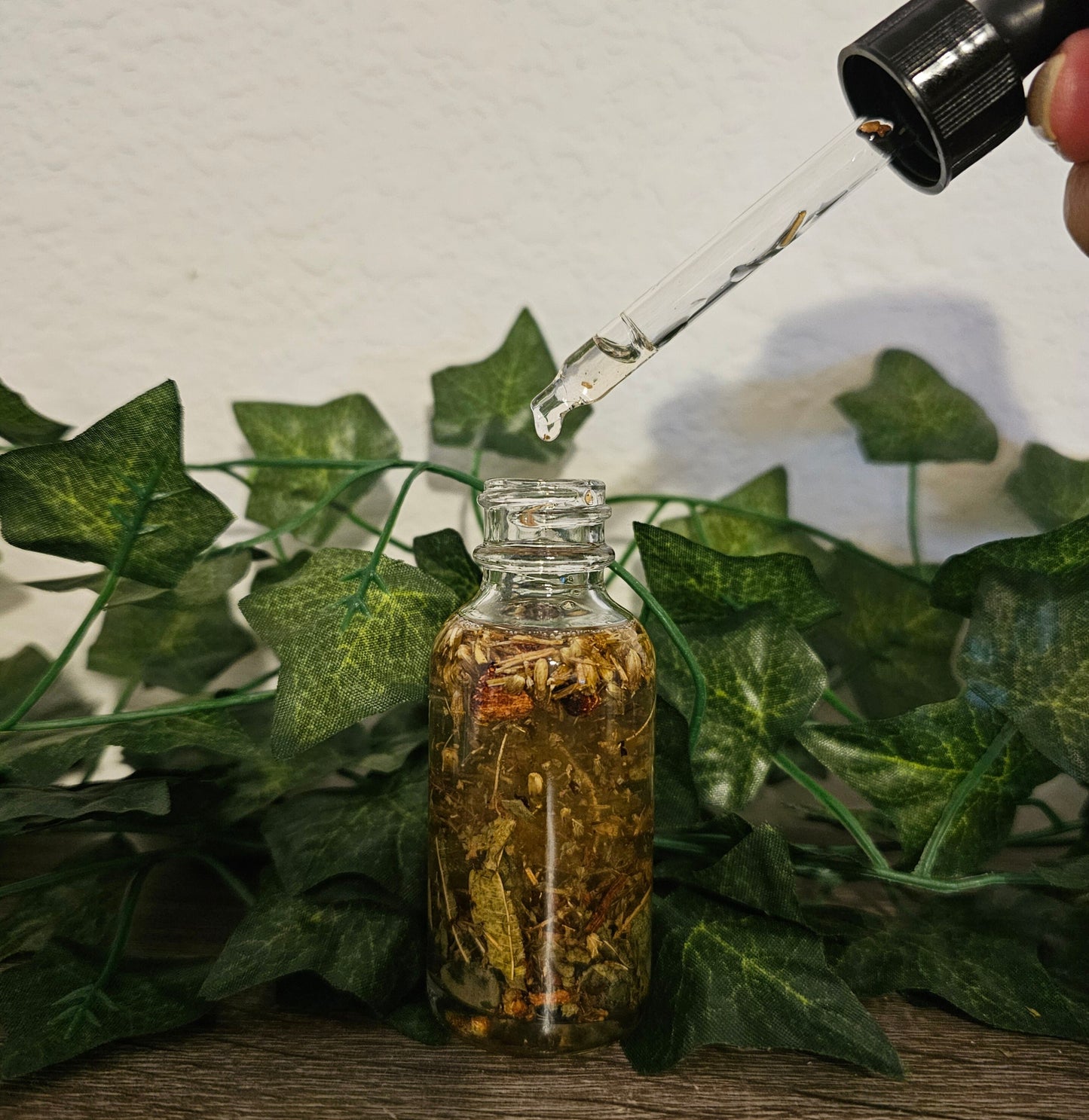 ANGRBODA Oil - work and connect with Angrboða - Jötunn, Giantess - Chaos, Destruction, Prophecy, Grief - Norse - Ritual Oil & Altar Tools