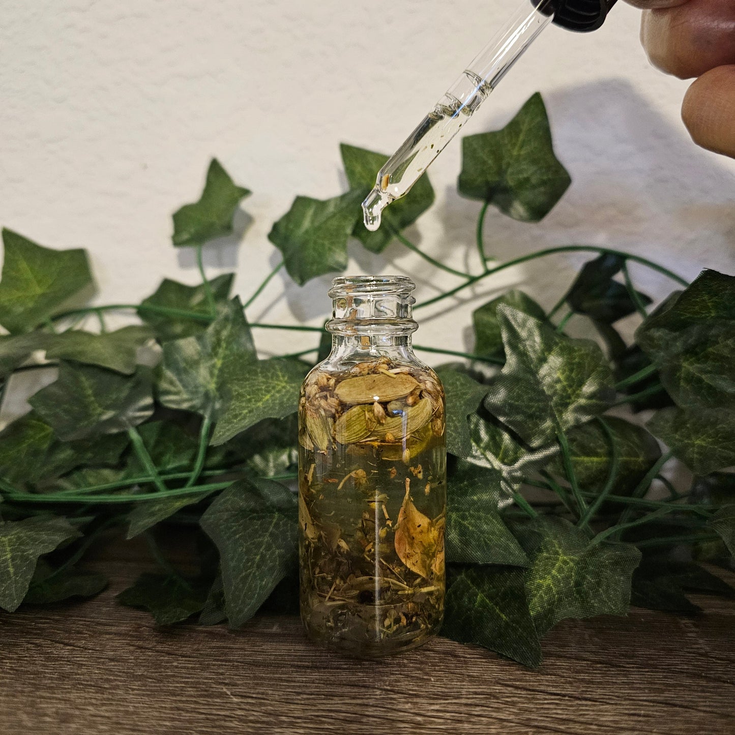 HANDFASTING Oil - Blessings for Handfasting, Marriage, Tying the Knot - Attract a Committed Lover or Relationship - Ritual & Altar Tools