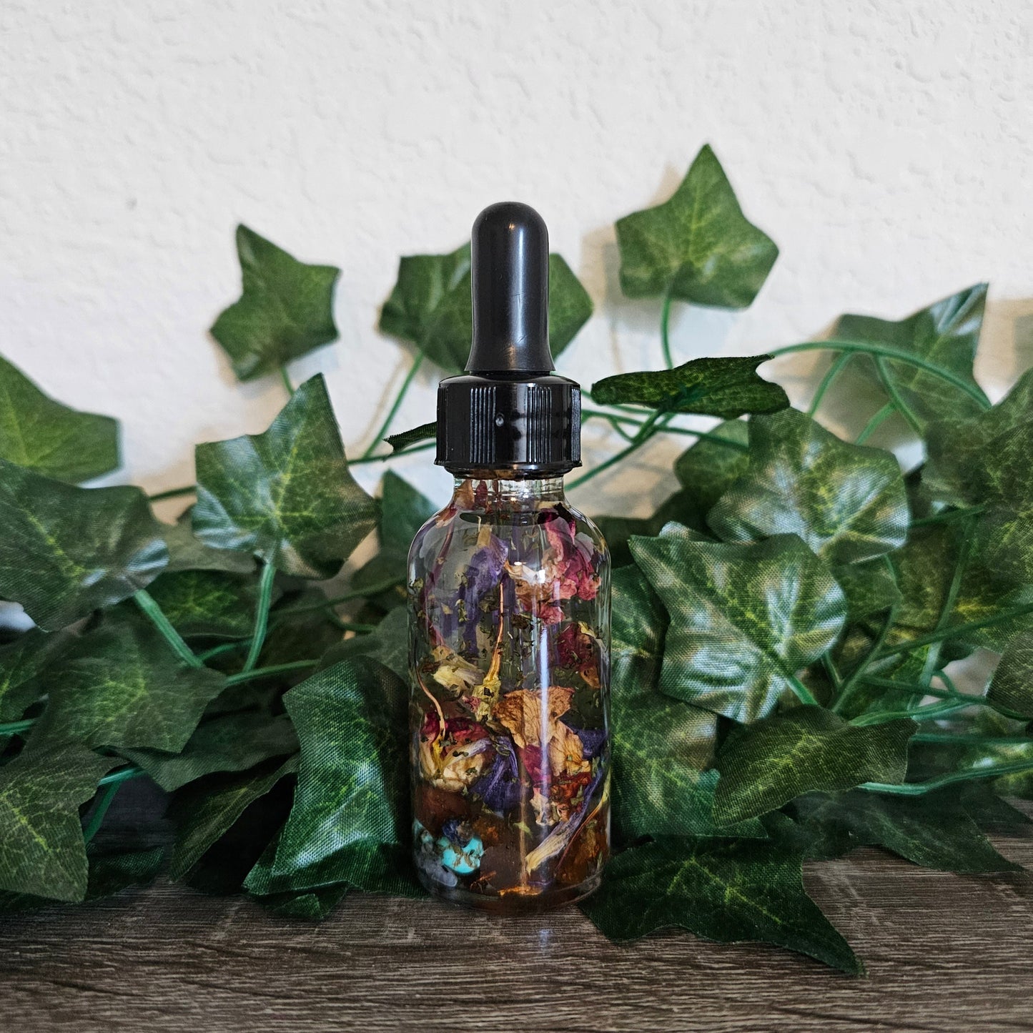 HATHOR Goddess Oil - work and connect with Hathor - Goddess of Pleasure, Beauty, Music, Dance, The Arts - Egyptian - Ritual & Altar Tools