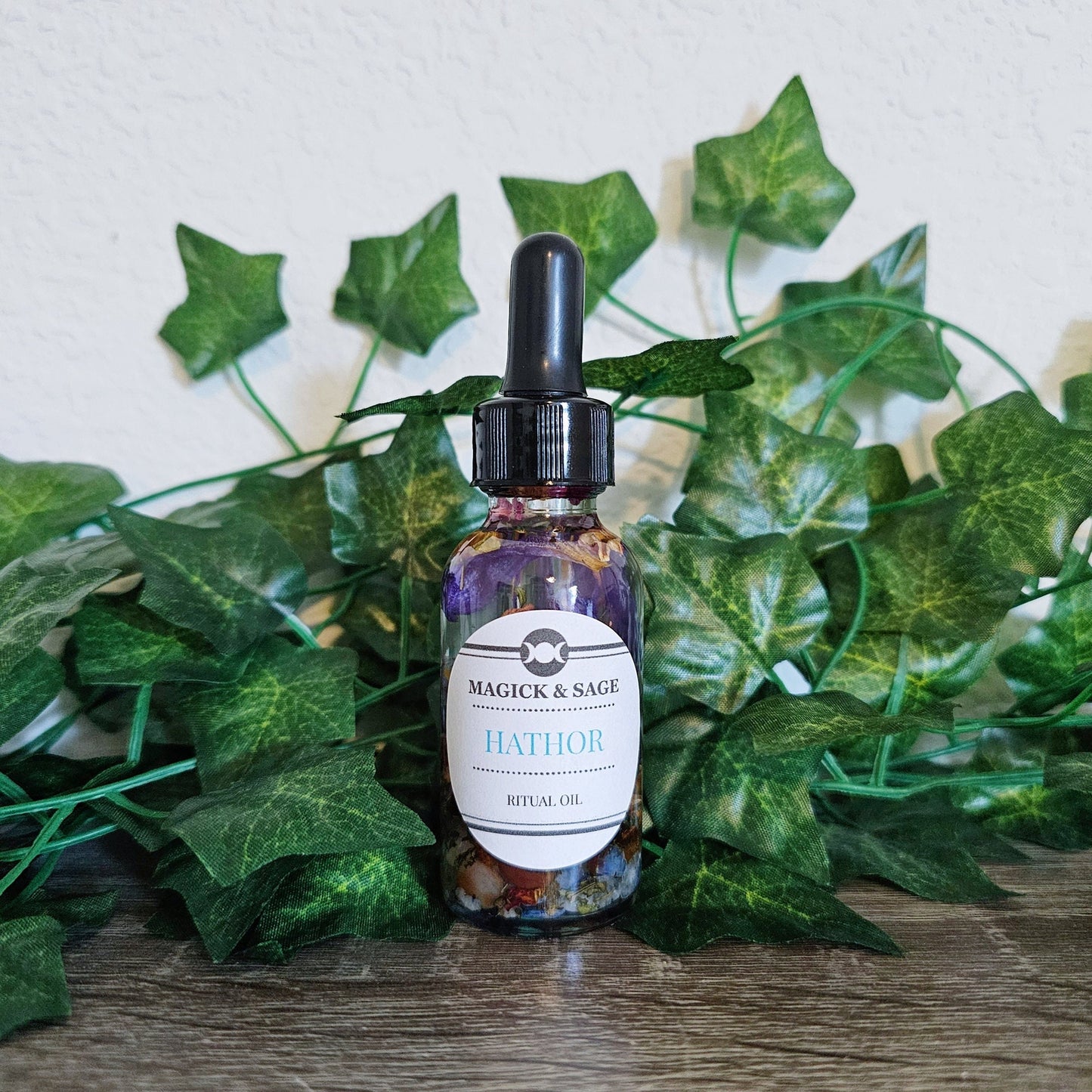 HATHOR Goddess Oil - work and connect with Hathor - Goddess of Pleasure, Beauty, Music, Dance, The Arts - Egyptian - Ritual & Altar Tools
