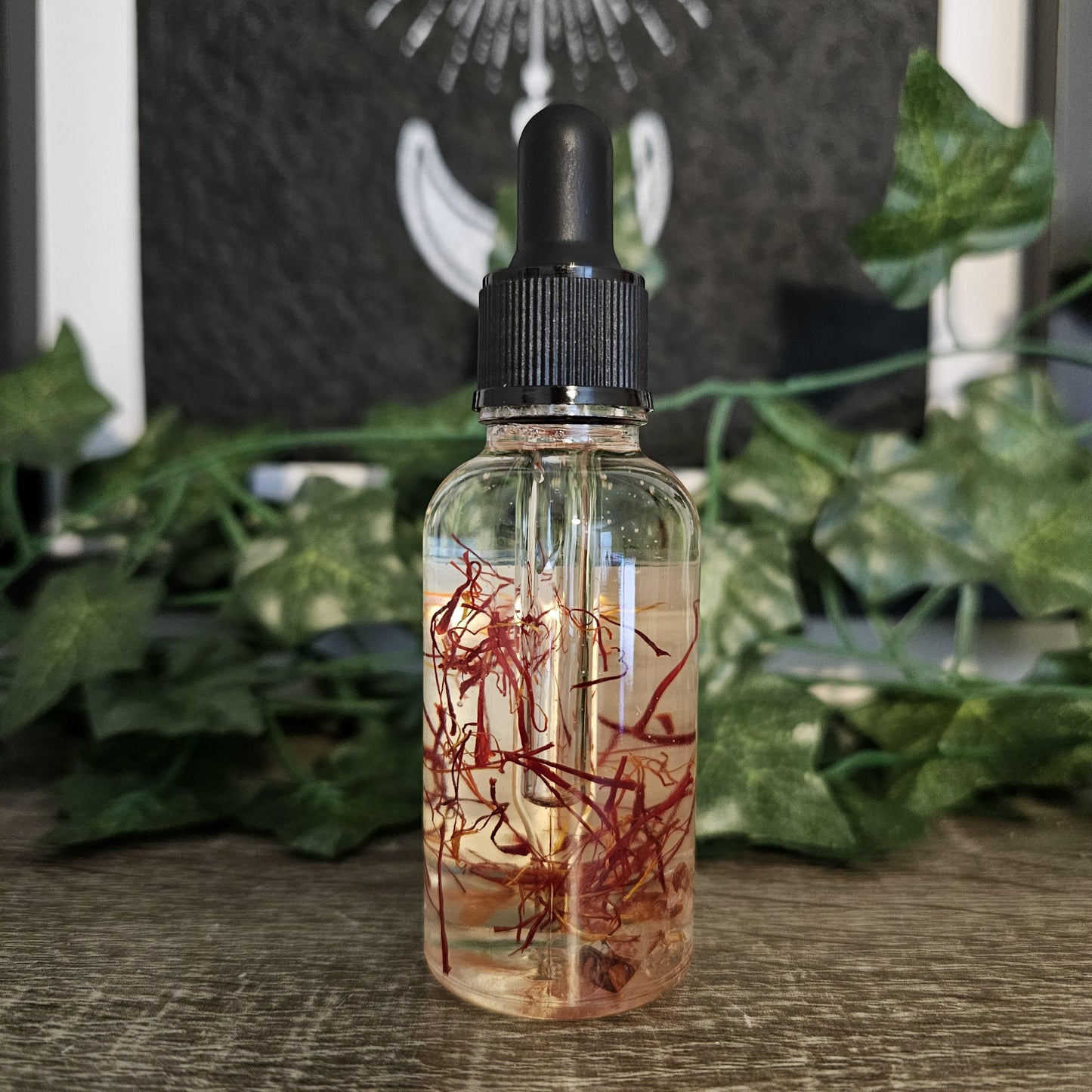 SAFFRON Oil - Love, Healing, Happiness, Lust, Divination, Psychic, Wealth, Protection, Ward, Fertility, Enlightenment - Ritual & Altar Tools