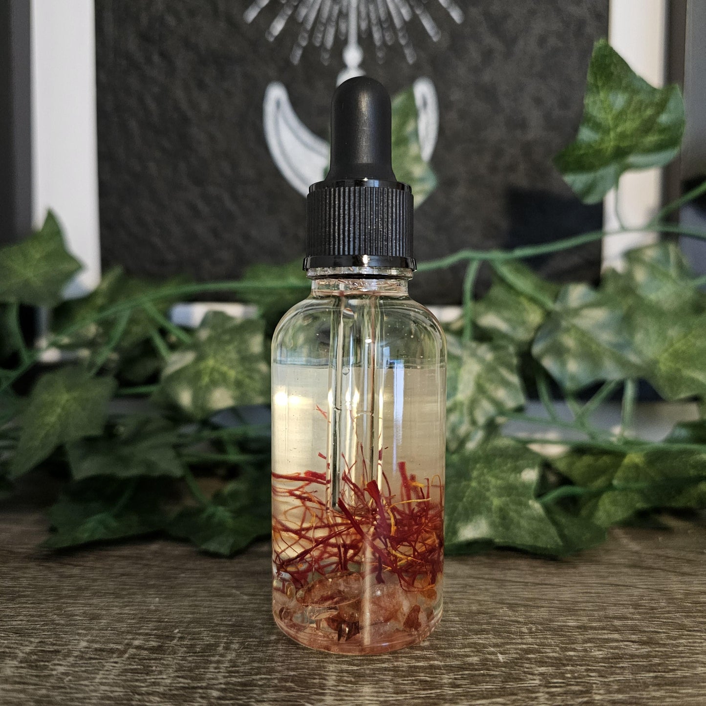 SAFFRON Oil - Love, Healing, Happiness, Lust, Divination, Psychic, Wealth, Protection, Ward, Fertility, Enlightenment - Ritual & Altar Tools