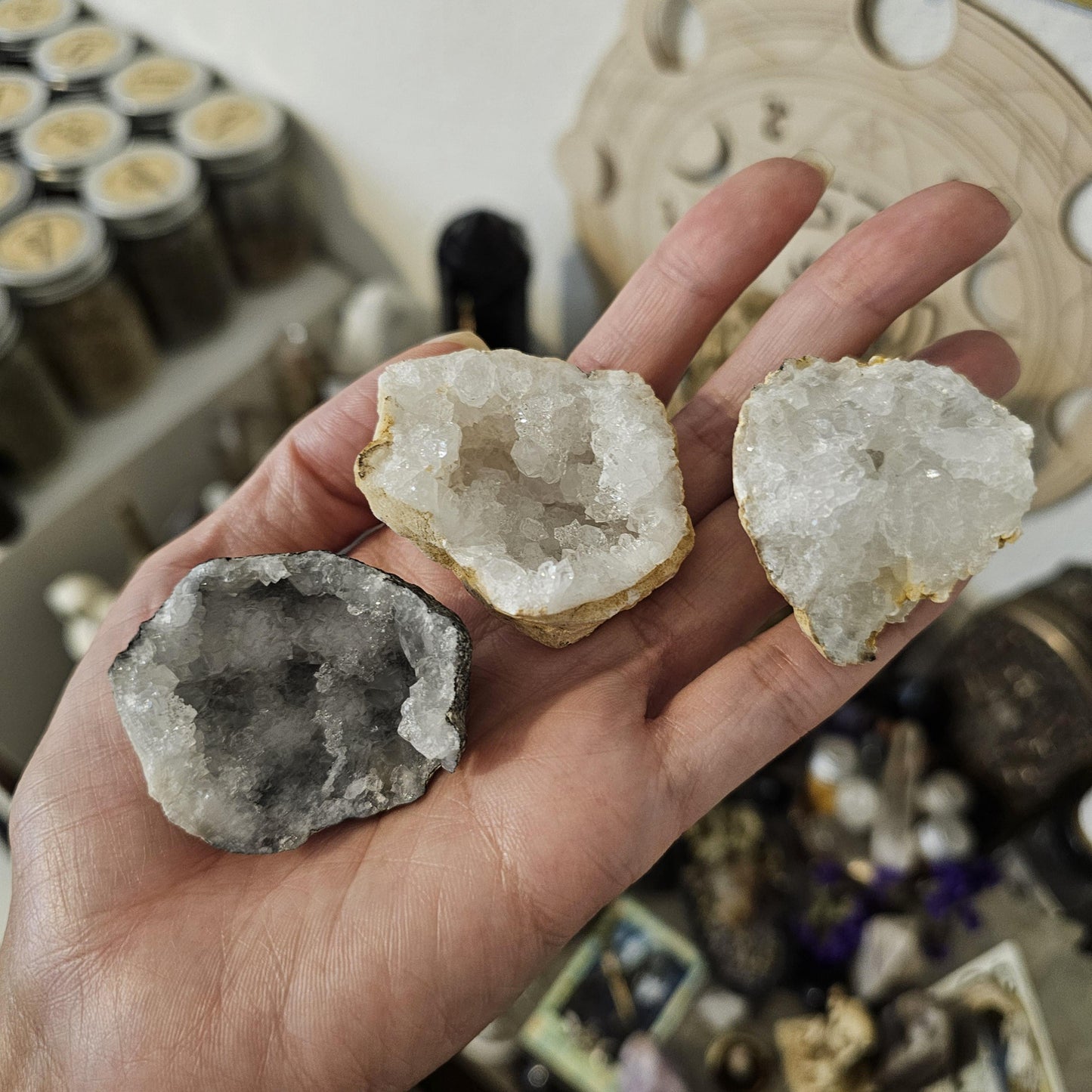 Geode Specimen - S/M - Harmony, Balance, Positive Energy, Meditation, Protection, Quartz, High Vibration - Crystal, Gemstones, & Minerals