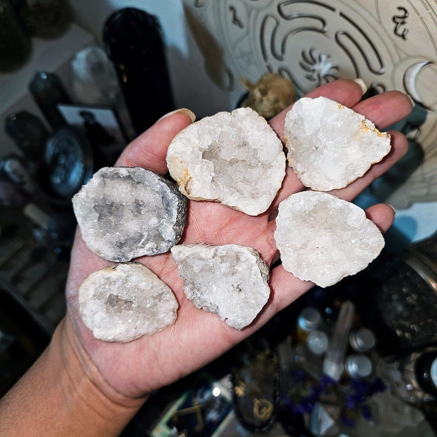 Geode Specimen - S/M - Harmony, Balance, Positive Energy, Meditation, Protection, Quartz, High Vibration - Crystal, Gemstones, & Minerals