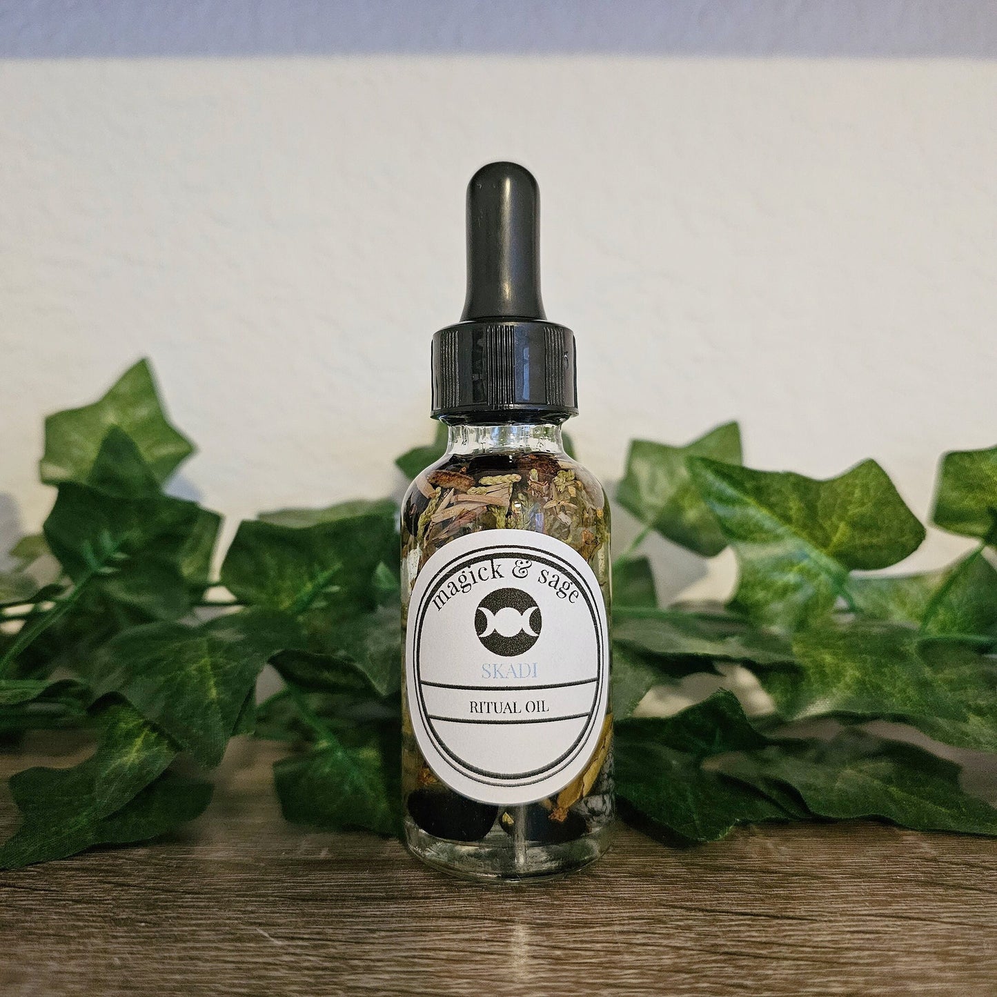 SKADI Goddess Oil - work and connect with Skaði - Goddess of Winter, Hunting, Snow, Skiing, Mountains - Norse - Ritual Oil & Altar Tools