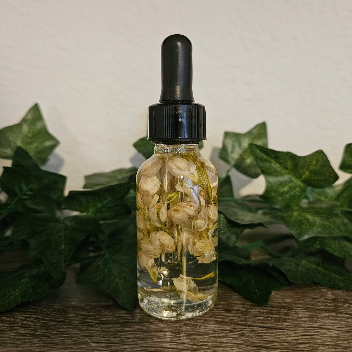 JASMINE Oil - Love Spells, Prosperity, Dream Magick, Divination, Psychic, Happiness, Money Drawing, Aura Cleansing - Ritual & Altar Tools