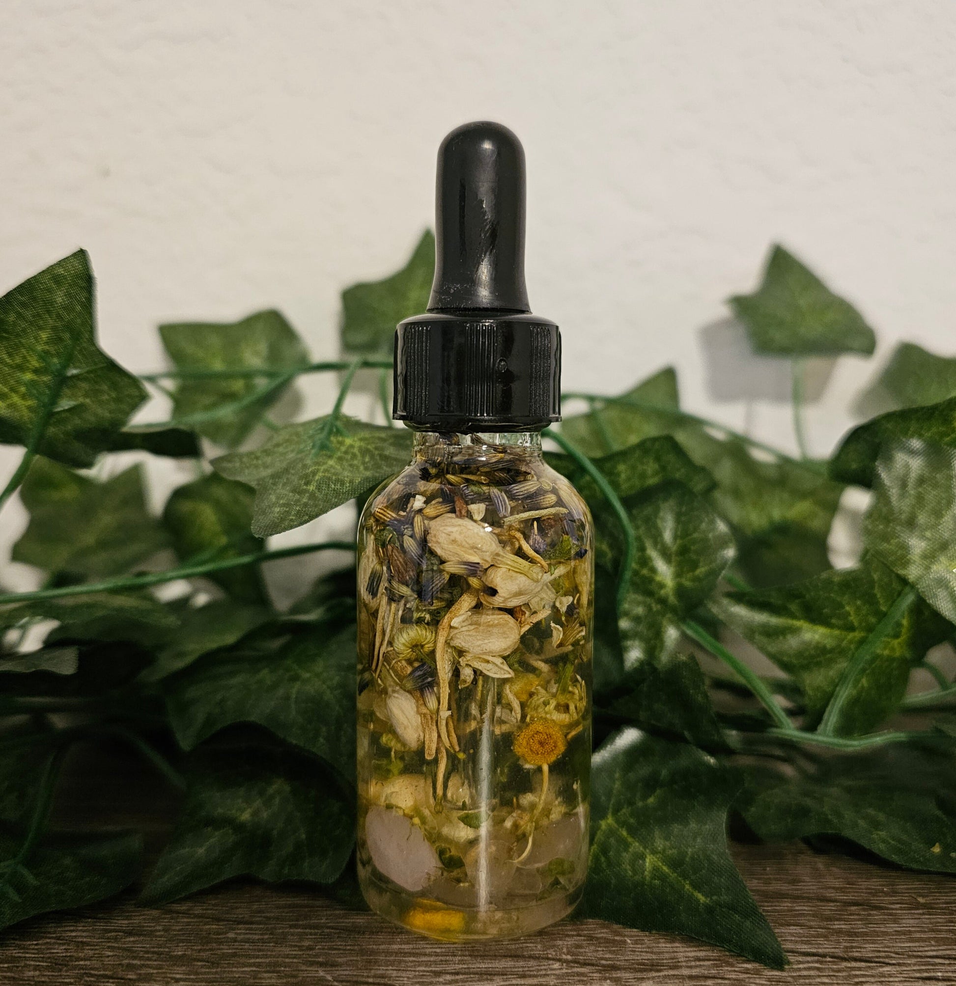 SIGYN Goddess Oil - work and connect with Siguna - Goddess of Victory, Compassion, Loyalty, Faithfulness - Norse - Ritual Oil & Altar Tools