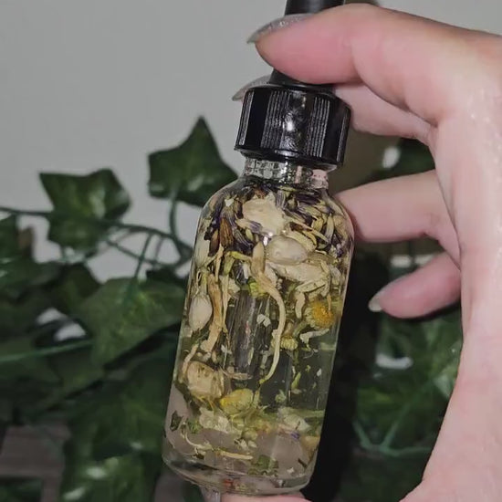 SIGYN Goddess Oil - work and connect with Siguna - Goddess of Victory, Compassion, Loyalty, Faithfulness - Norse - Ritual Oil & Altar Tools