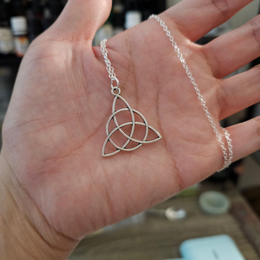 Triquetra Necklace - Trinity Knot - Minimalistic Celtic Jewelry - Power of Three - Mother, Maiden, Crone - Pagan & Wiccan Accessories